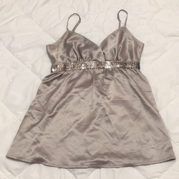 Express Top (Bin D) - Picture 1 of 4